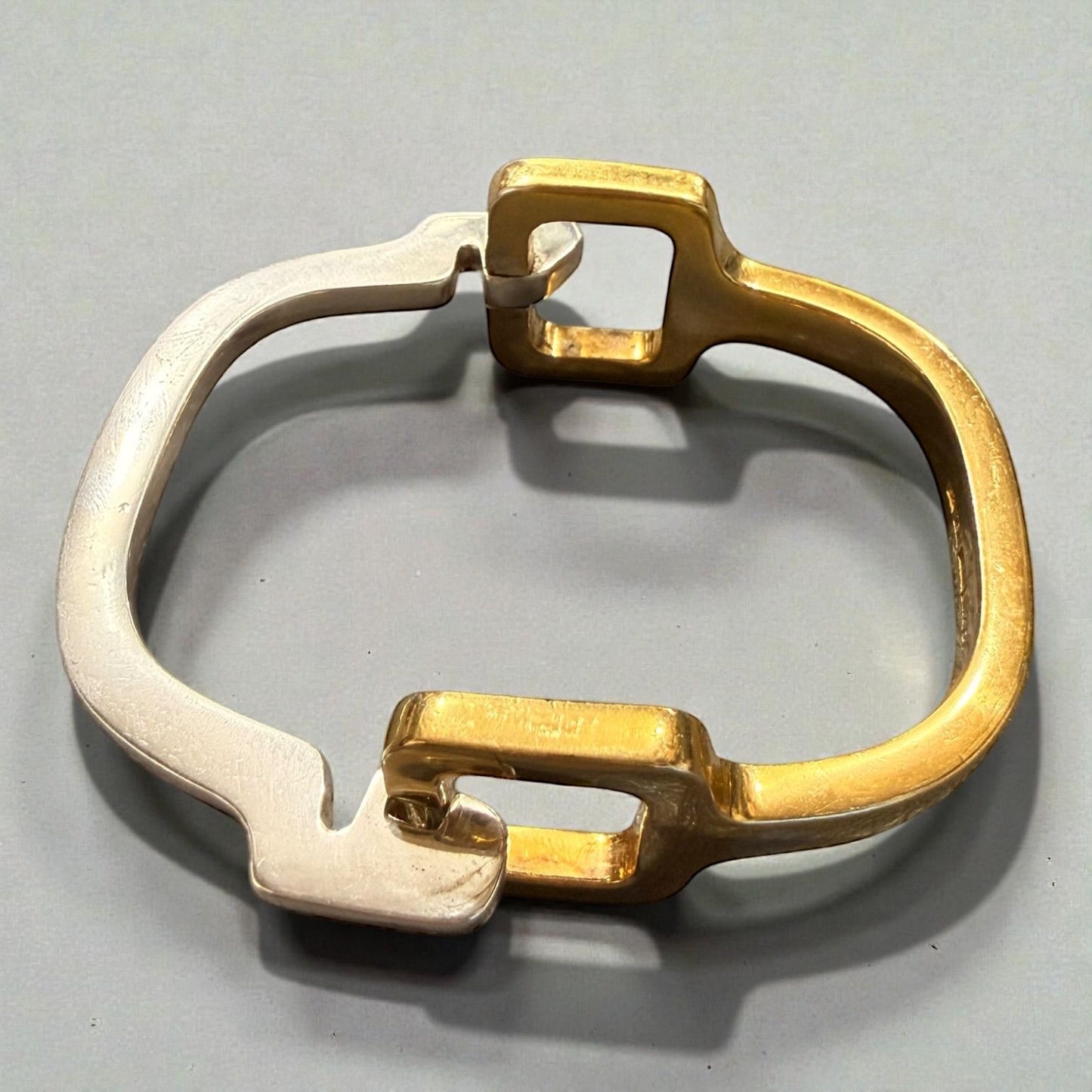 Brazalete Rígido Tane Cuadro