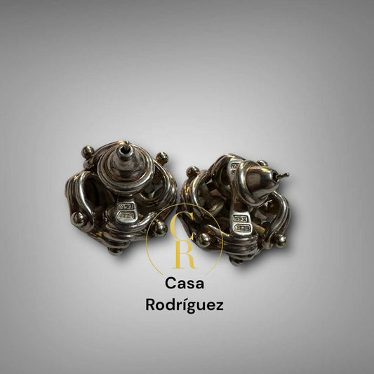 Aretes Tane Nudo circulares.