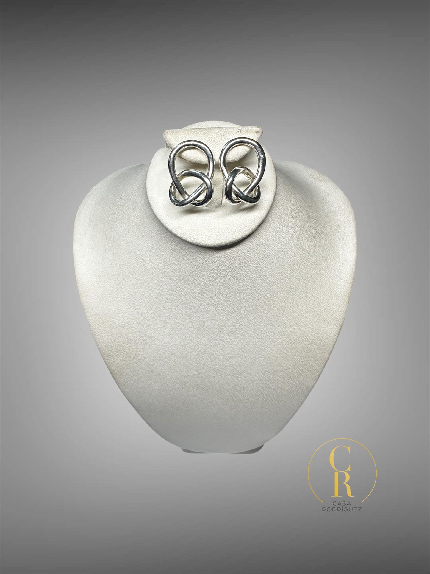 Aretes Tane Entrelazados.