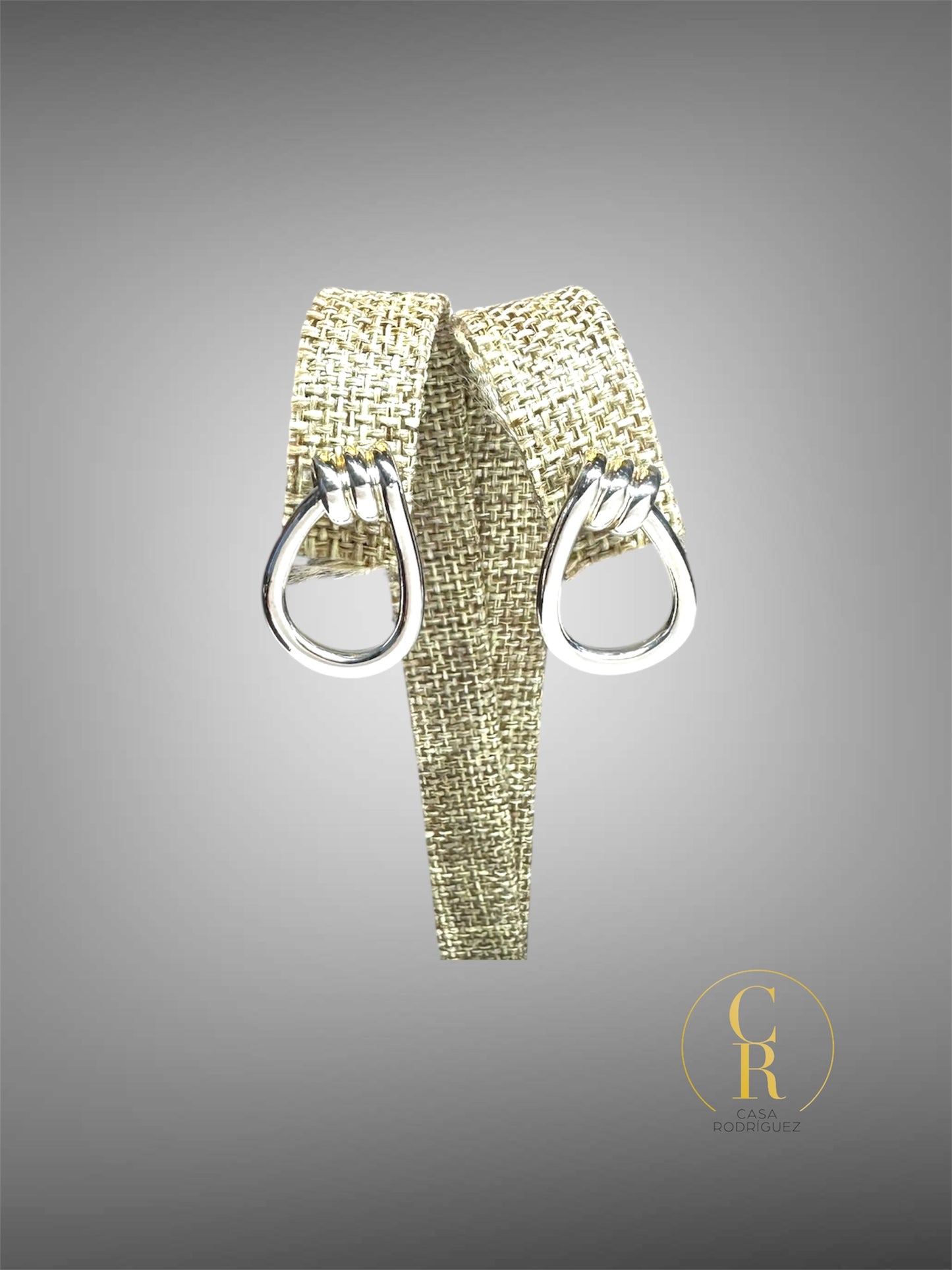 Aretes Tane Nudos
