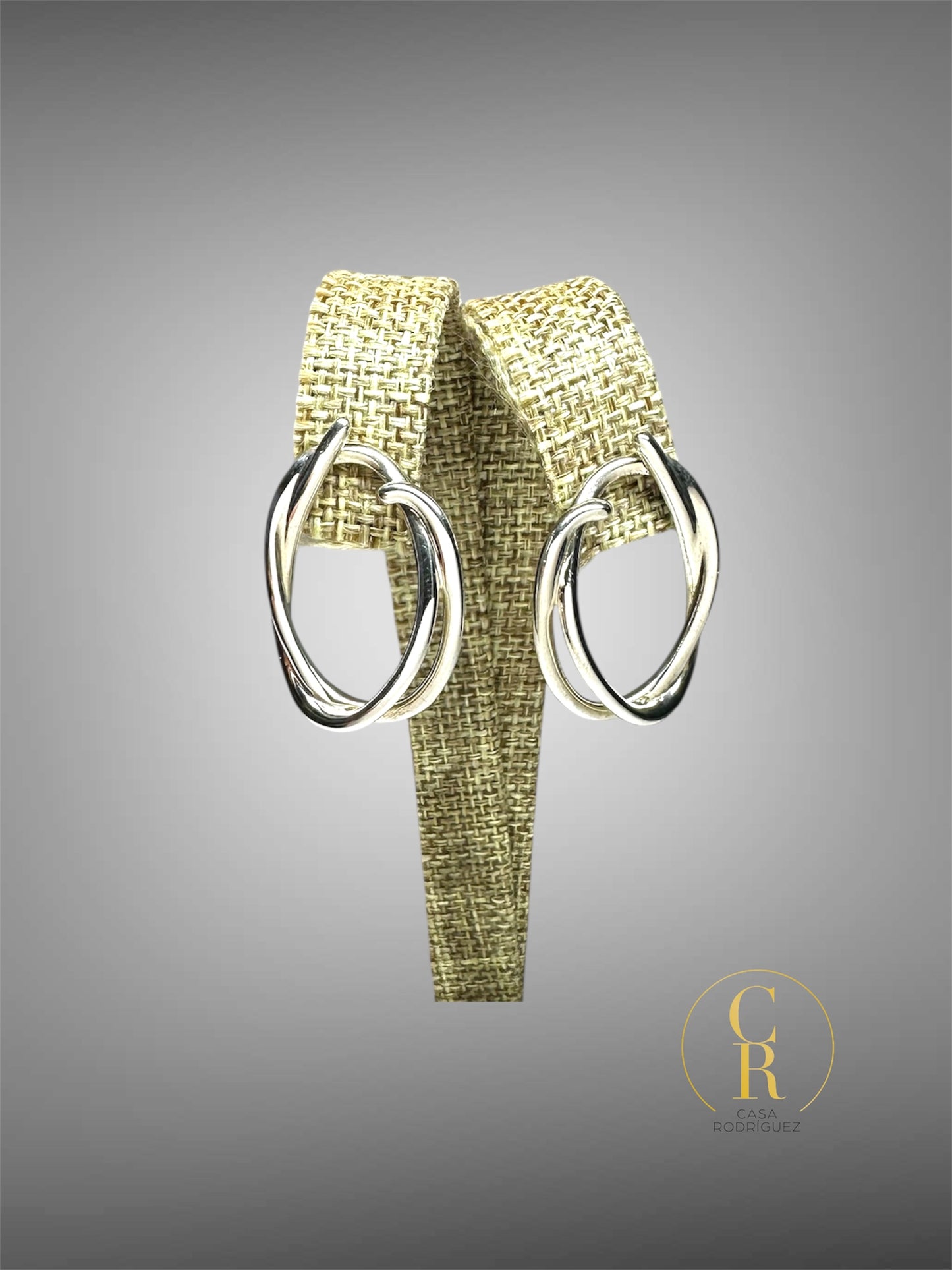 Aretes Tane Entrelazados