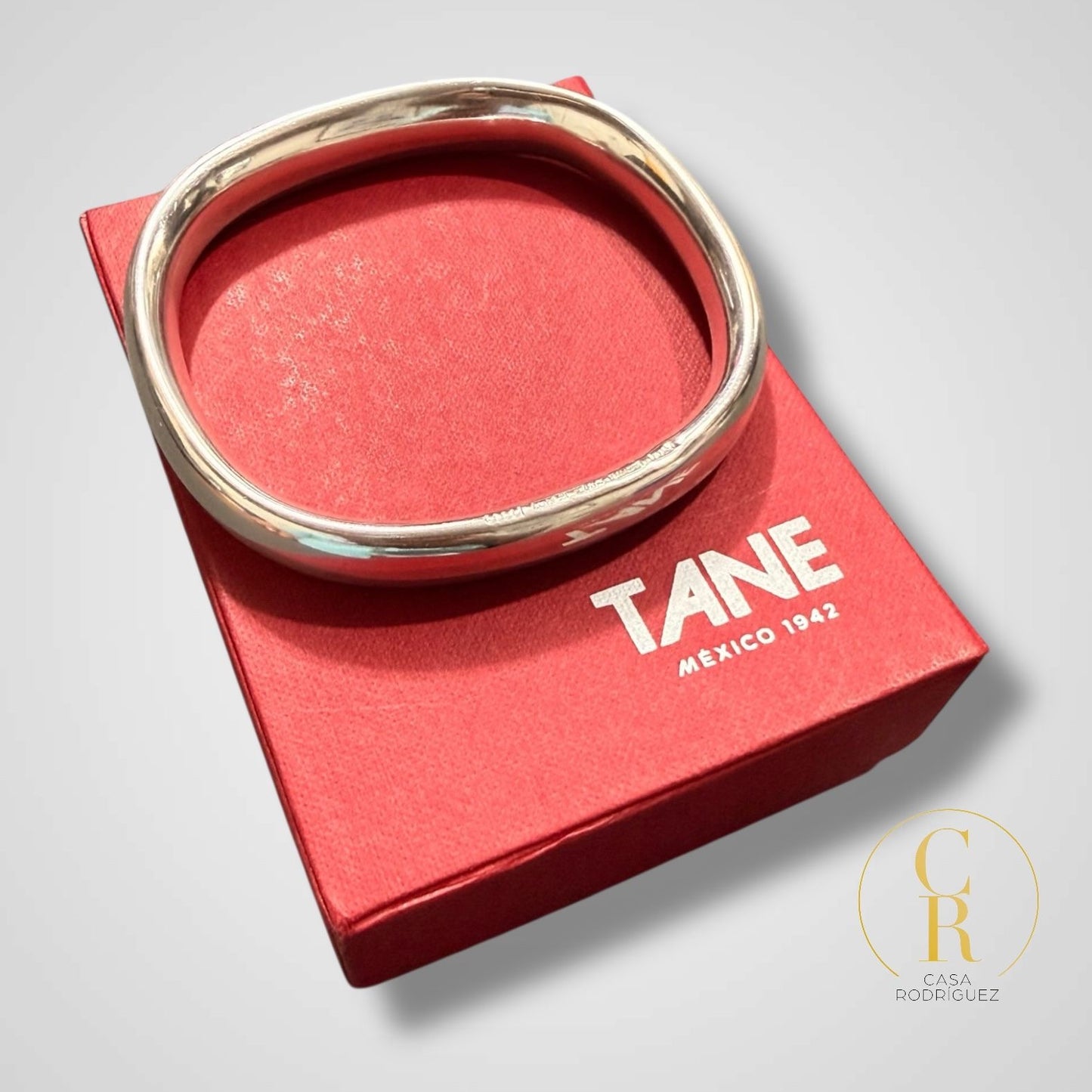 Brazalete tane rígido cuadrado