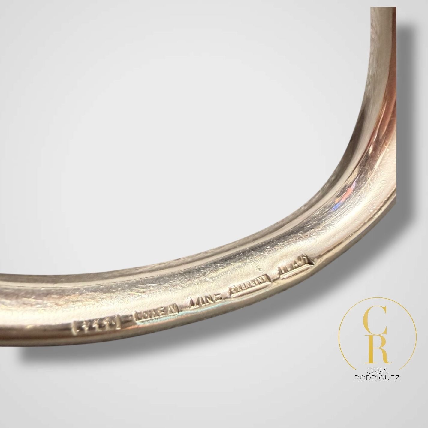 Brazalete tane rígido cuadrado