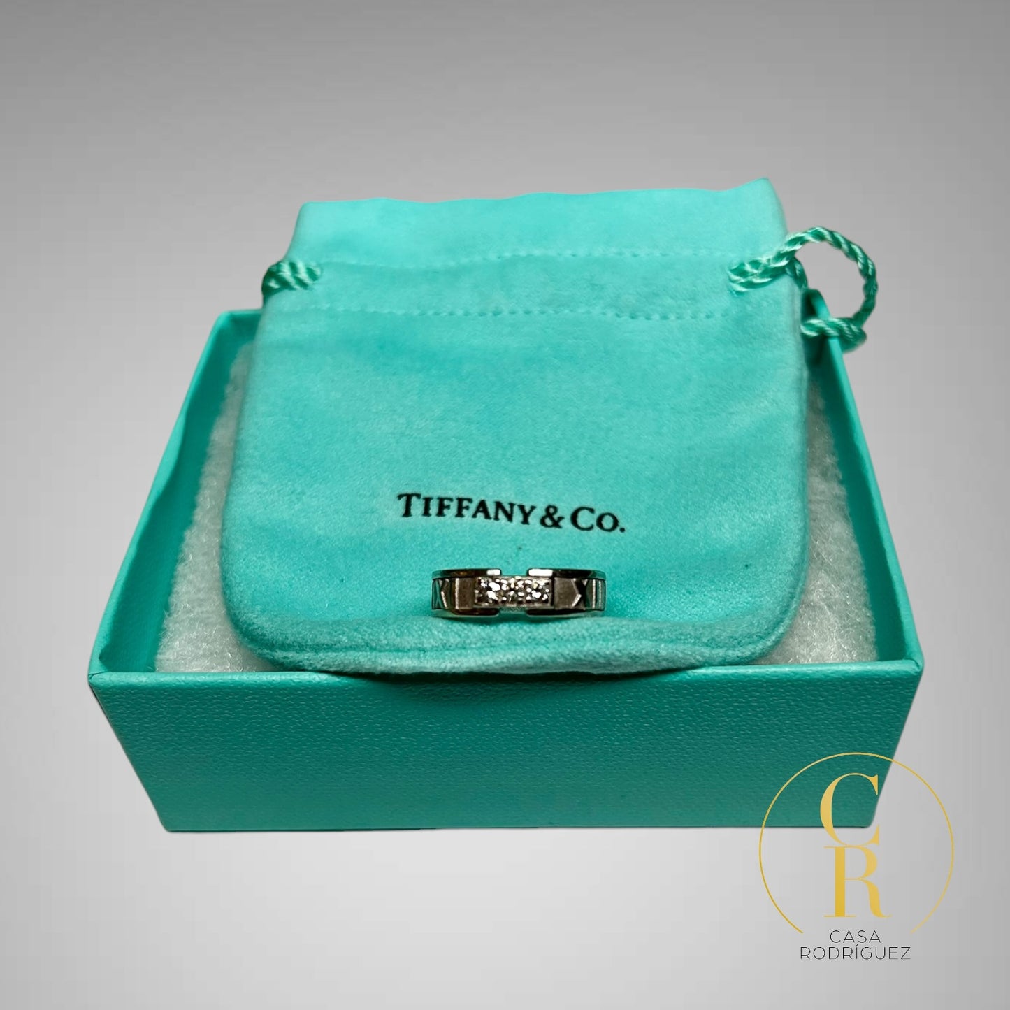 Anillo Tiffany Atlas 1955 con 3 Diamantes.