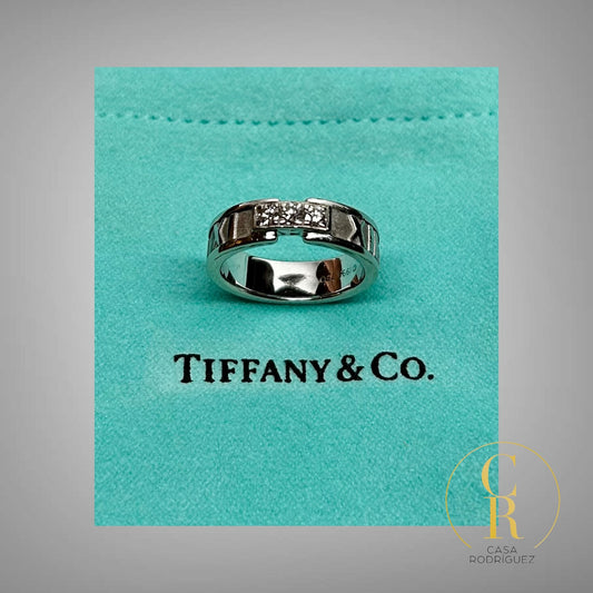 Anillo Tiffany Atlas 1955 con 3 Diamantes.