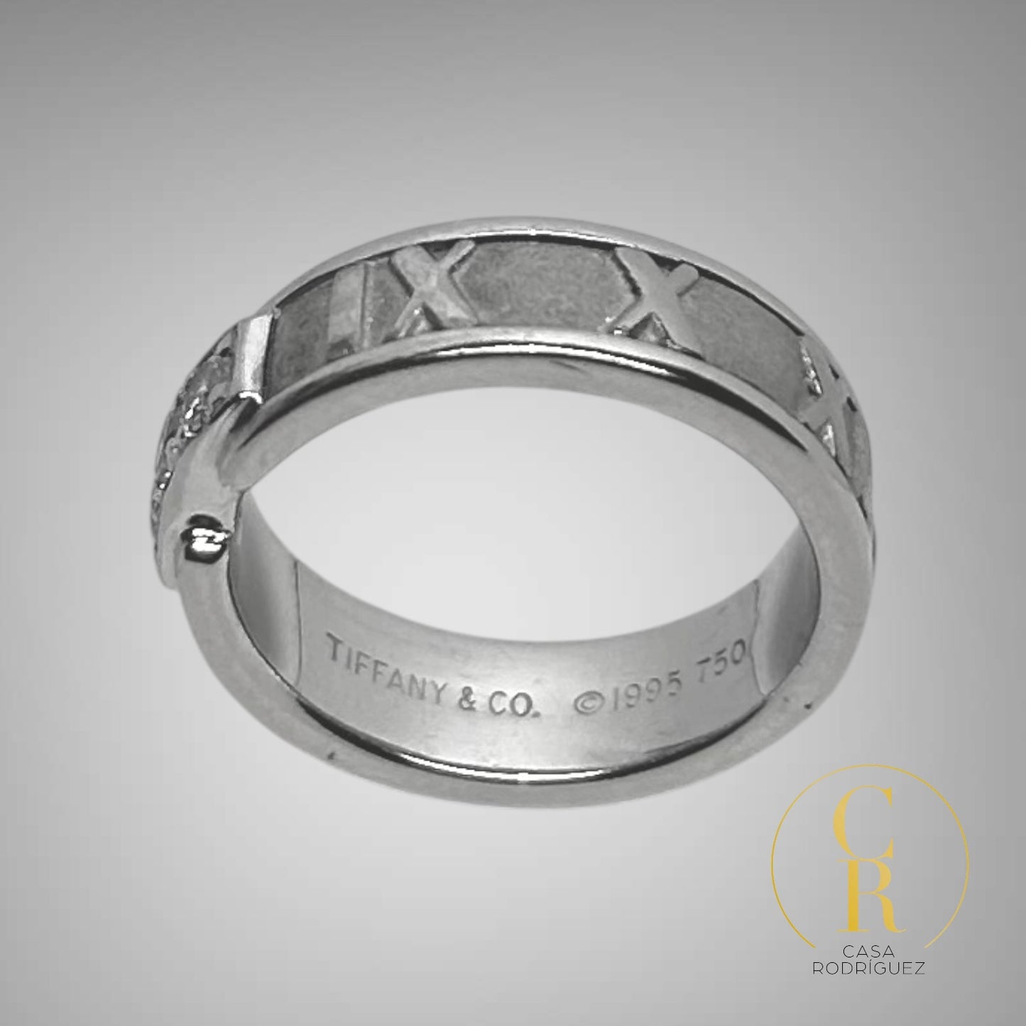Anillo Tiffany Atlas 1955 con 3 Diamantes.