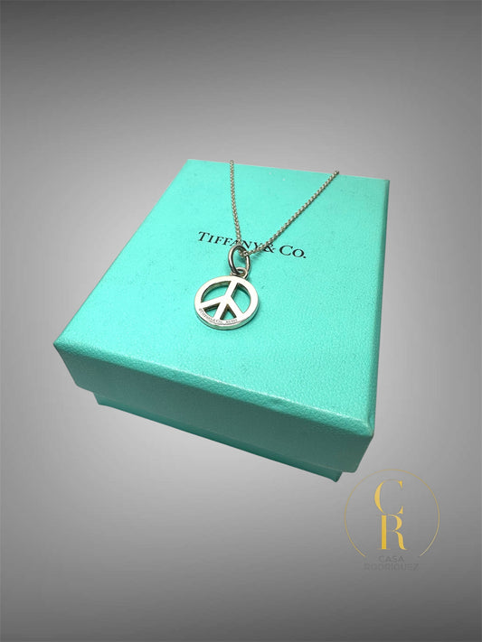 Collar Tiffany & Co. Peace & Love.