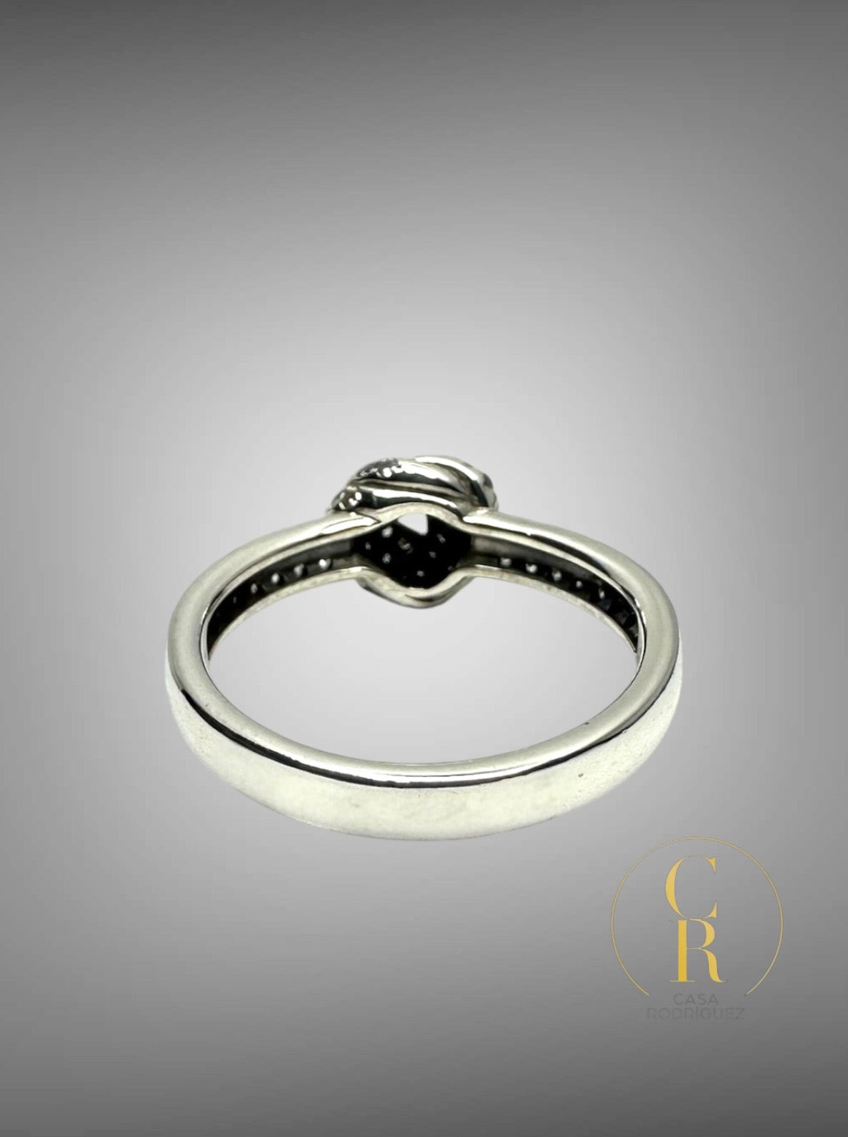 Anillo Pandora Entrelazado