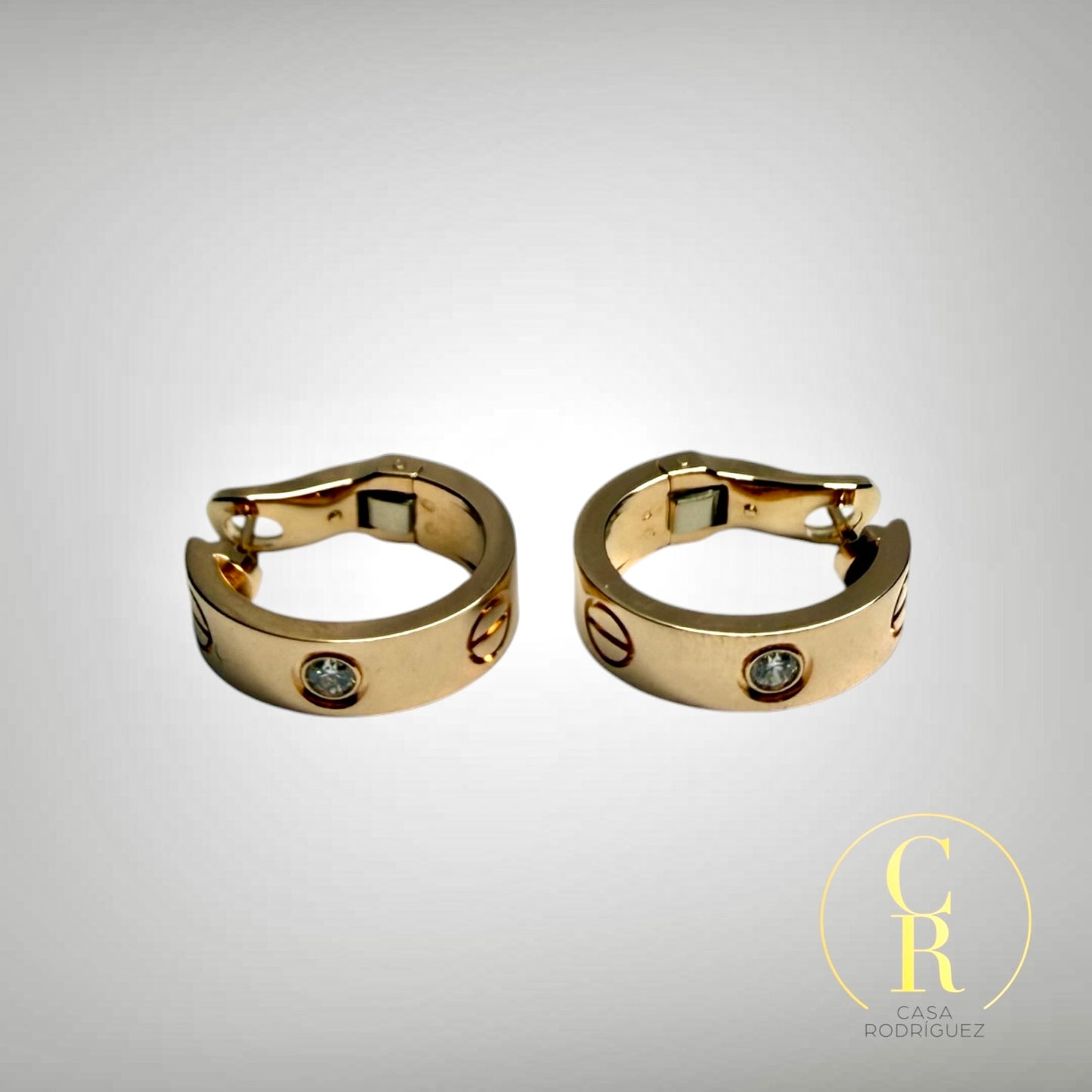 Aretes Cartier Love con Diamantes.