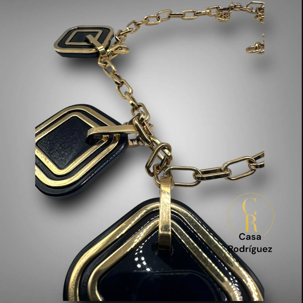 Collar Tori Burch
