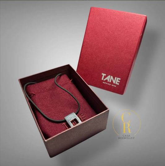 Collar Tane Caucho Dije