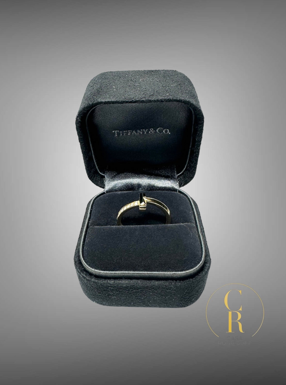 Anillo Tiffany & Co. T con Diamantes