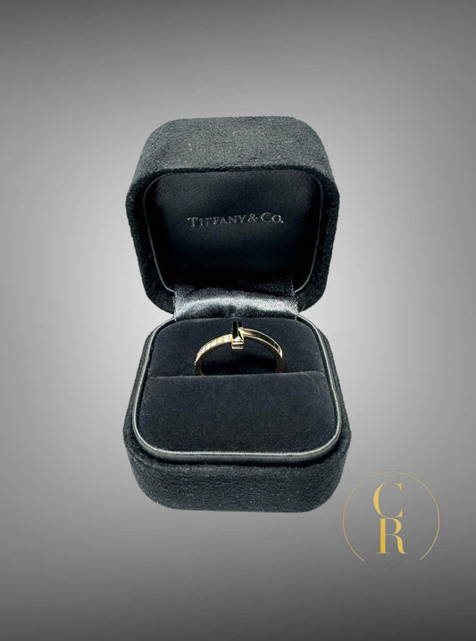 Anillo Tiffany & Co. T con Diamantes