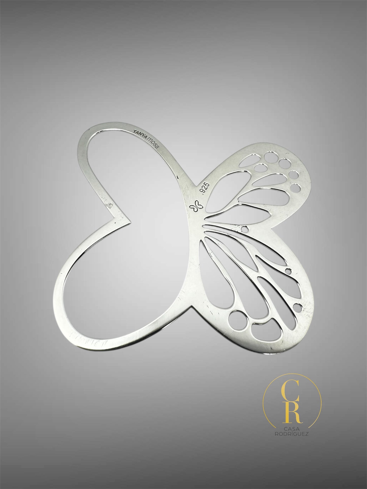 Dije Tanya Moss Mariposa.