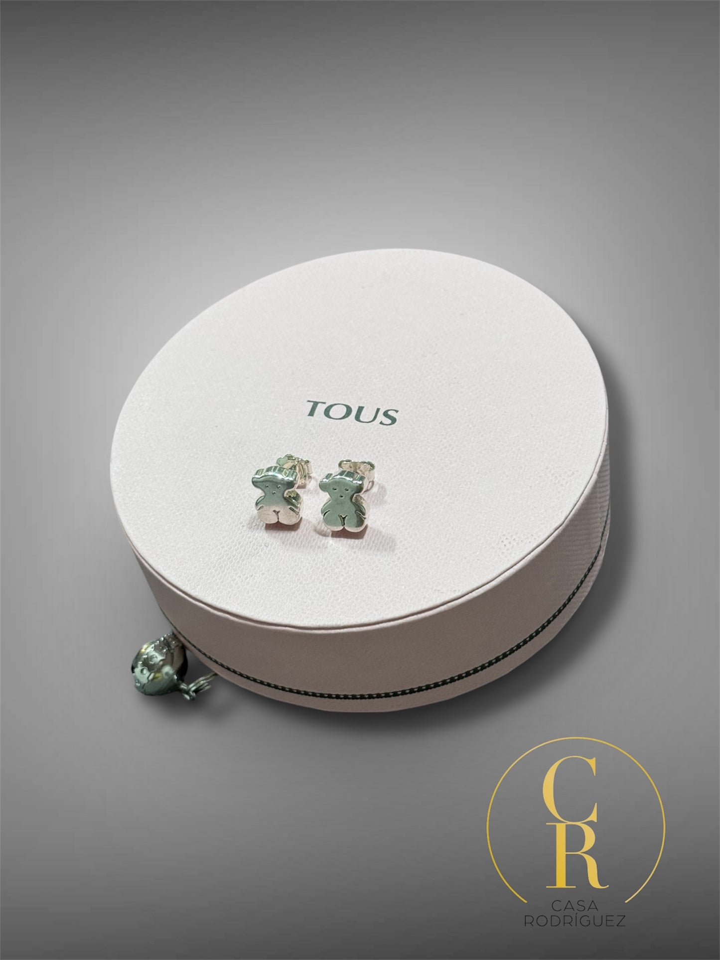 Aretes tous ositos clasicos