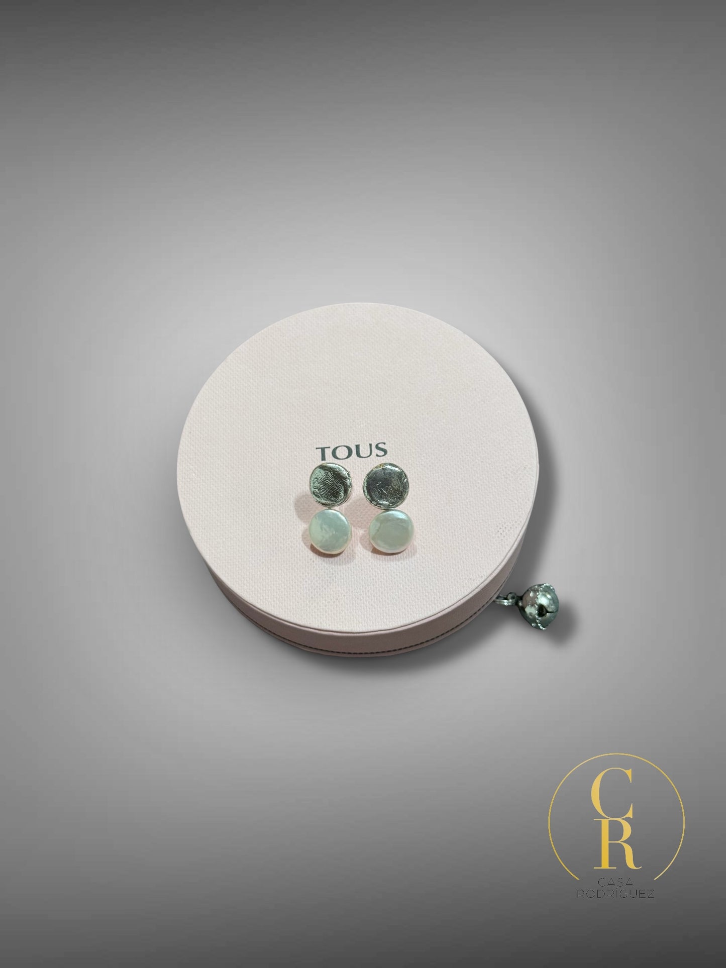 Aretes tous circulares con perla