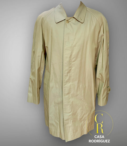 Abrigo Burberry Color Hueso